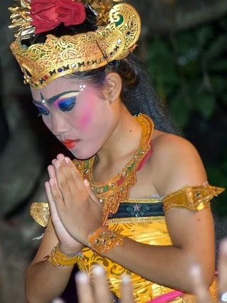 Über uns 1 cropped bali 1865792 640 1