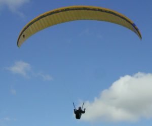 cropped-Gleitschirm_im_Flug-1