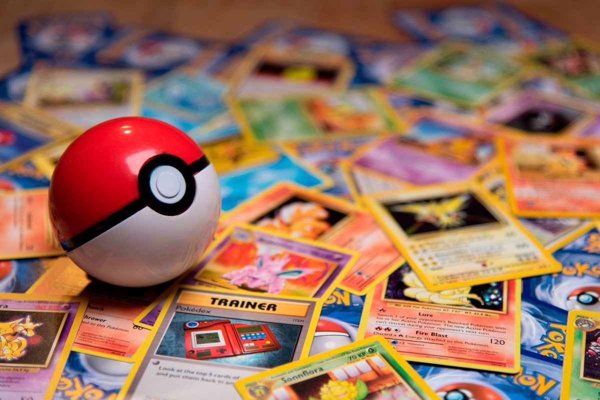 Neue Startseite Versand aus Indonesien 5 Pokémon-Sammelkarten und Sammlerartikel
